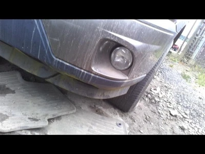 Luz de conducción usada se adapta a: Buick Rendezvous 2004 parachoques antiniebla montado SE 4``` Foto 1 de 4