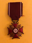 Médaille Militaire Polonaise Croix Du Mérite Pologne