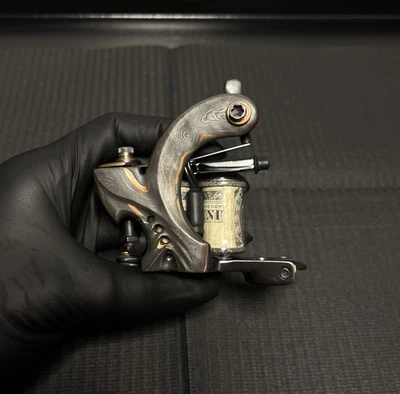 Aaron Cain Cobre Damasco Shader Foto 1 de 2