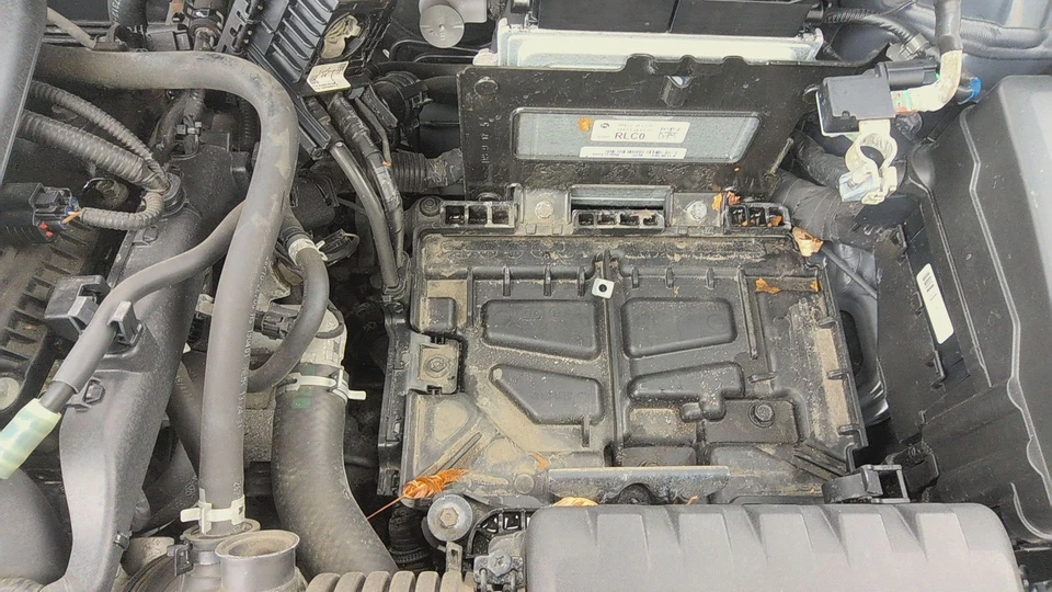 20 KIA SOUL Battery Tray - Image 1 of 1