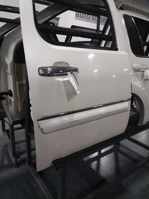 2008 Chevrolet Suburban 1500 Right Rear Door White Small Scratch 158k Miles - Imagem 1 de 4