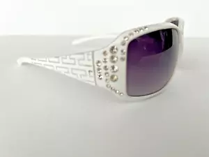 Womens White New Fashion Bling Sunglasses With Rhinestone Look UV 400 Protection - Picture 1 of 10