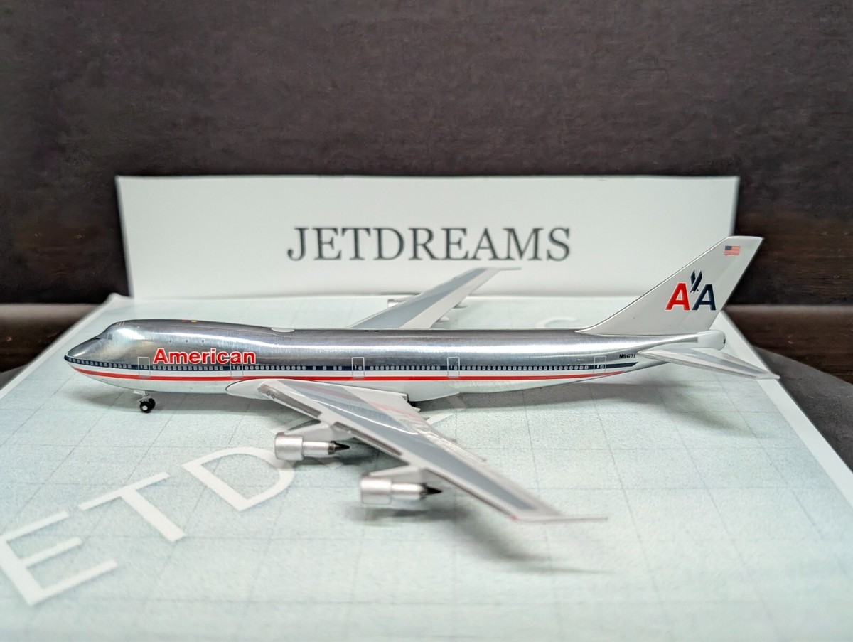 AeroClassics Boeing 747 1:400 Diecast Aircraft & Spacecraft