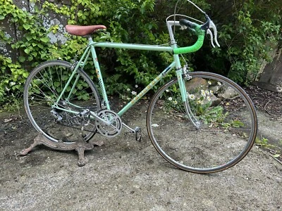 Velo Ancien De Course Peugeot PFN10 - Photo 1/4