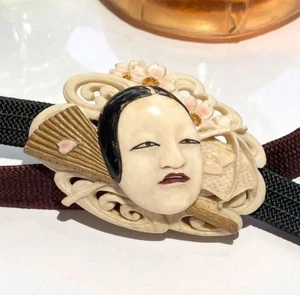 Antike Obi Kuppelschnitzerei Frau Sakura natürliches Tiermaterial signiert JAPAN - Bild 1 von 7