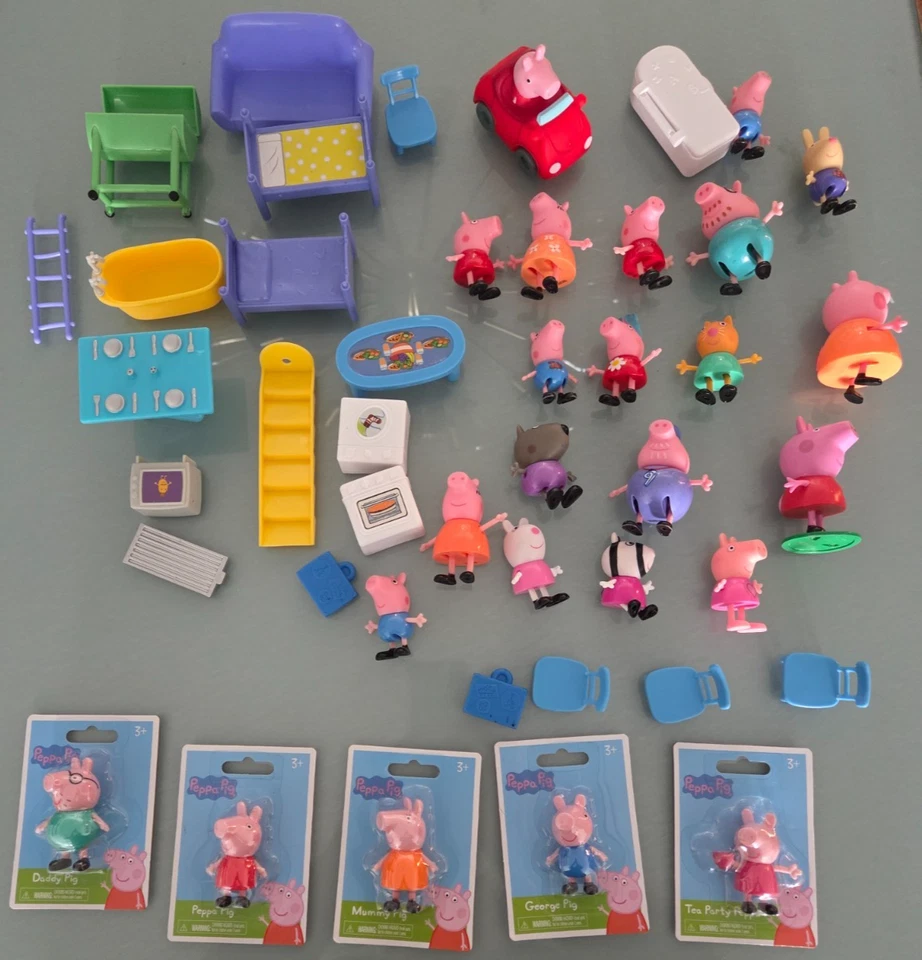 PEPPA PIG SET OF 44 FIGURES & PLAYSET FURNITURE ACCESSORIES PIECES Hasbro Toys - Image 1 of 4