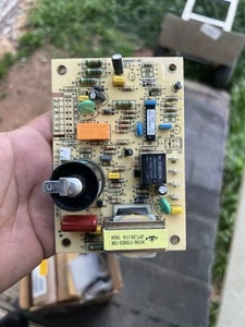 Suburban 24VAC Module Circuit Board Furnace 520947, RV Trailer, Replaces 230608 - Bild 1 von 1