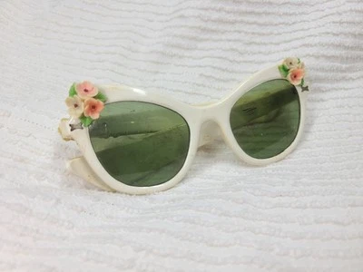 Vtg 50s Cat Eye Sunglasses White Thick Frame Bridal Plastic Roses Collectible - image 1 of 4