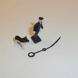 Corgi Toys  448 Mini Police Van Policeman Dog and Leash Set - Picture 1 of 4
