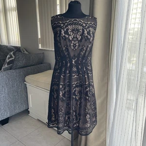 Adrianna Papell talla 6 NEGRO Encaje Forrado en Seda - Imagen 1 de 11