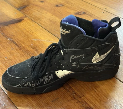 ZAPATO ORLANDO MAGIC NIKE AIR FIRMADO POR VARIOS JUGADORES (HARDAWAY, ROLLINS, ETC.) Foto 1 de 4
