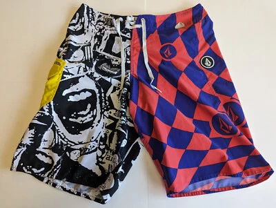 2004 vintage Volcom V2S Surfing Shorts boardshorts in 32 - Bild 1 von 4