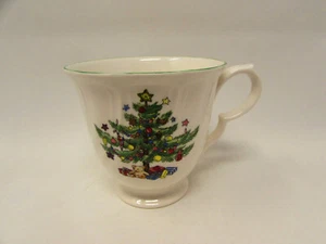 Happy Holidays by Nikko Christmas Tree, Stars, Presents, Swirled Cup B233 - Picture 1 of 2