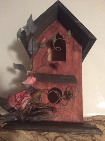 Decorative Cherry And Dark Oak Stained Wood Bird House With Silk Flowers NIB Cover