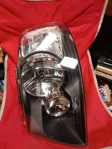 For 2003-2006 Ford Expedition Black Housing Left Headlight Assembly - Picture 1 of 5