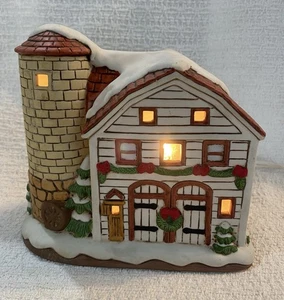Vintage Home Interiors & Gifts Pleasant Hill Weihnachtsscheune mit Licht 5807-97 - Bild 1 von 14