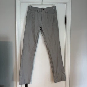 Vineyard Vines Herren On The Go Performance Hose grau Größe 28 x 32 - Bild 1 von 6