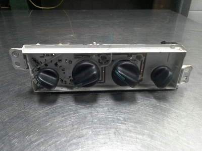 00 01 02 03 04 05 Dodge Neon Calentador A/C Control A Foto 1 de 3