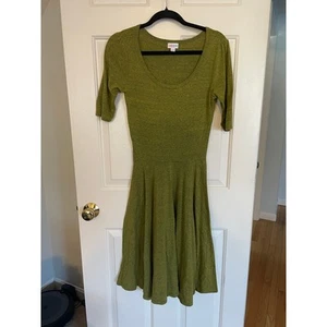 Lularoe Nicole Small Kleid Halbarm Skater U-Ausschnitt Bohomian Grün Stretch - Bild 1 von 8