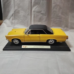 1965 PONTIAC GTO  1/18 DIECAST BY MAISTO - Picture 1 of 15