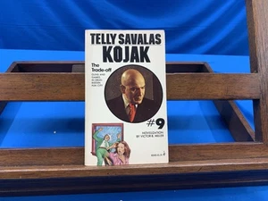 Kojak #9: The Trade-off- Victor B. Miller, 1975, Vintage Paperback - Foto 1 di 5