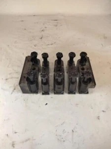 1975 to 1980 MG 1.8L Main Bearing Cap Set Of 5 MGB 1800 With Bolts - Bild 1 von 3