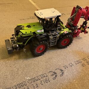 LEGO Technic (42054) Claas Xerion 5000 TRAC VC (Retired Set)