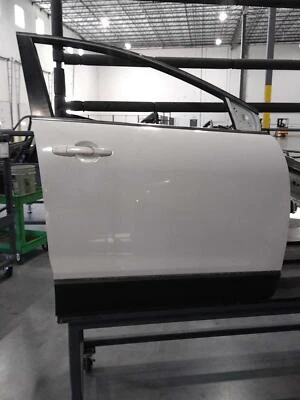 2015 Mazda CX-9 Right Front Door White 1 Dent OEM Used 97000 Miles - Image 1 of 2