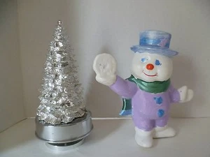 Caja de música árbol de Navidad 3D astilla y muñeco de nieve de cerámica hecho a mano/pintado (Lote 2) - Imagen 1 de 5