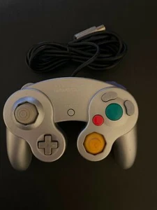 Official Nintendo GameCube Controller Silver DOL-003 Tested and Working - Picture 1 of 5