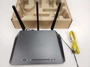 Router WiFi inteligente de doble banda NETGEAR R6700 Nighthawk AC1750, Gigabit Ethernet  - Imagen 1 de 12