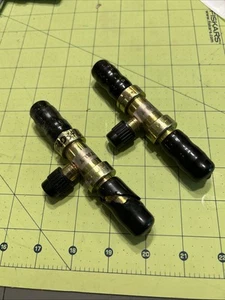 (2) Carrier Port Service Fitting 40-60058-05 Quanity 2 - Picture 1 of 3