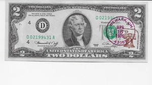 1976 $2 Federal Reserve Note FIRST DAY ISSUE Newark, Ohio W/ Stamps UNC. - Picture 1 of 2