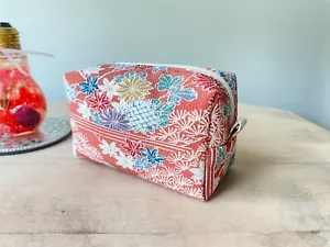 Mini Zipper Box Pouch Japanese Vintage Kimono Silk fabric MultiColor Handmade - Picture 1 of 4