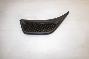 2018 - 2024 JEEP WRANGLER FRONT LEFT FENDER GRILLE AIR OUTLET OEM 68297665AE - Picture 1 of 7