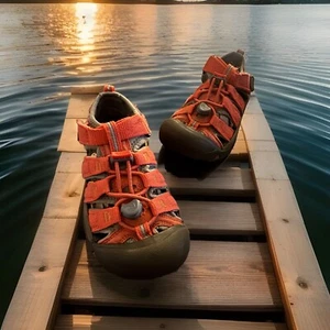 KEEN NEWPORT H2 WATERPROOF SPORT SANDALS LIGHT-ORANGE (PRESCHOOLERS) SIZE 1Y - Picture 1 of 6