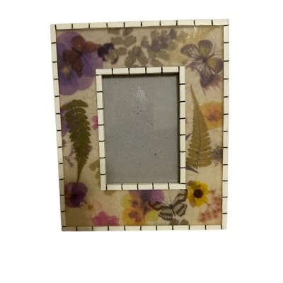 Picture Photo Frame Dried Flowers Paper Butterflies Resin Farmhouse Cottagecore - Image 1 of 4