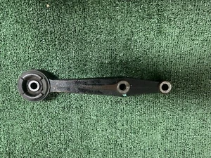 2018 Toyota 4 Runner Offroad Front Axle Differential Right Support Bracket OEM - Picture 1 of 7