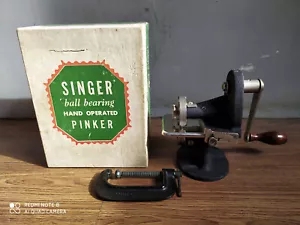 Rare vintage "SINGER" ball bearing hand operated Pinking machine made in U.S.A. - Picture 1 of 21