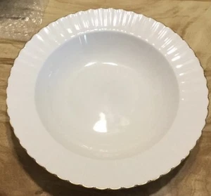 Serving Bowl By Mikasa Fluted Gold Pattern L9811 - Picture 1 of 4