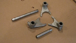 Suzuki RM125 1979 horquillas y ejes de cambio Ahrma vintage MX - Imagen 1 de 1