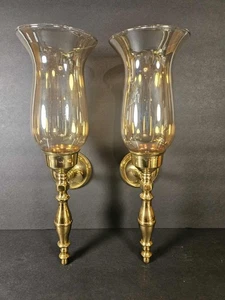 Par de apliques de velas de latón macizo India de colección con hermosos globos de campana de huracán - Imagen 1 de 13