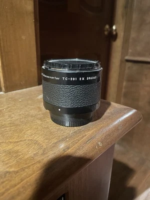Teleconvertidor Nikon TC-201 2X TC201 con tapas Foto 1 de 3