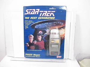 Original Star Trek Next Generation 1988 Galoob Phaser MINT on Card 1988 - Picture 1 of 5