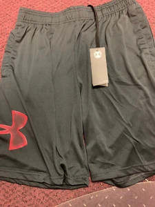 Under Armour Mens RED & Black HeatGear Loose Shorts Size S small adult NWT - Picture 1 of 4