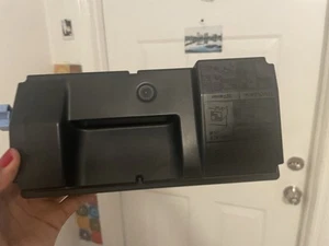 1x leeres Kyocera TK-3182 TK3182 schwarz Toner Set mit Handbuch und Beuteln - Bild 1 von 4