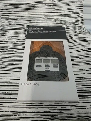 Cartão de pontuação digital de golfe Brookstone com estojo - Imagem 1 de 2