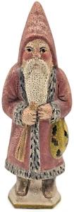 Vaillancourt Vaillancourt Belsnickel con saco de acebo tiza arte popular estatuilla - Imagen 1 de 9