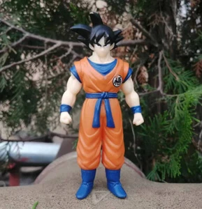 Bandai Dragon Ball Z goku soft Vinyl action FIGURES 4" old - Picture 1 of 3