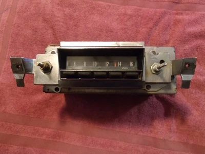1967 1968  CHEVROLET CAMARO PONTIAC FIREBIRD AM RADIO ORIGINAL DELCO 7298249 - Image 1 of 4